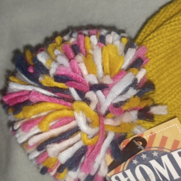 2/ $15 State Heart Colors Women's Beanie - Picture 3 of 4